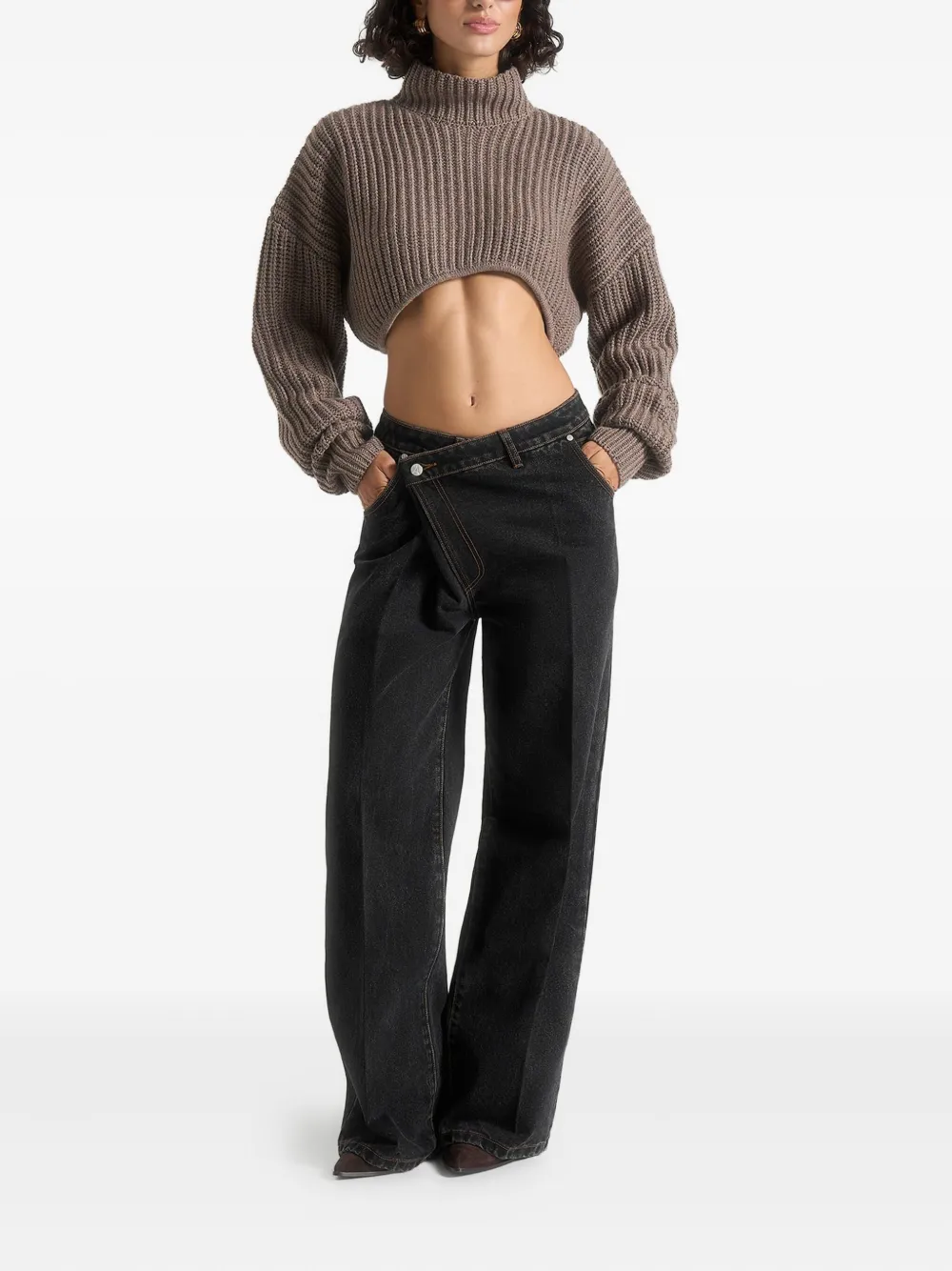 Manière De Voir Olia Curved-hem Sweater In Brown