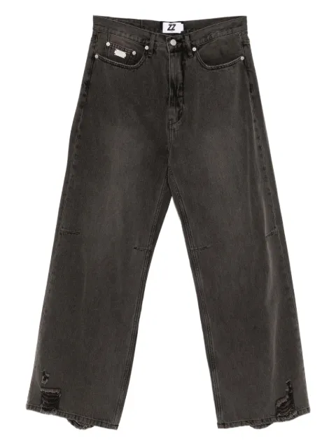 izzue logo-patched jeans 