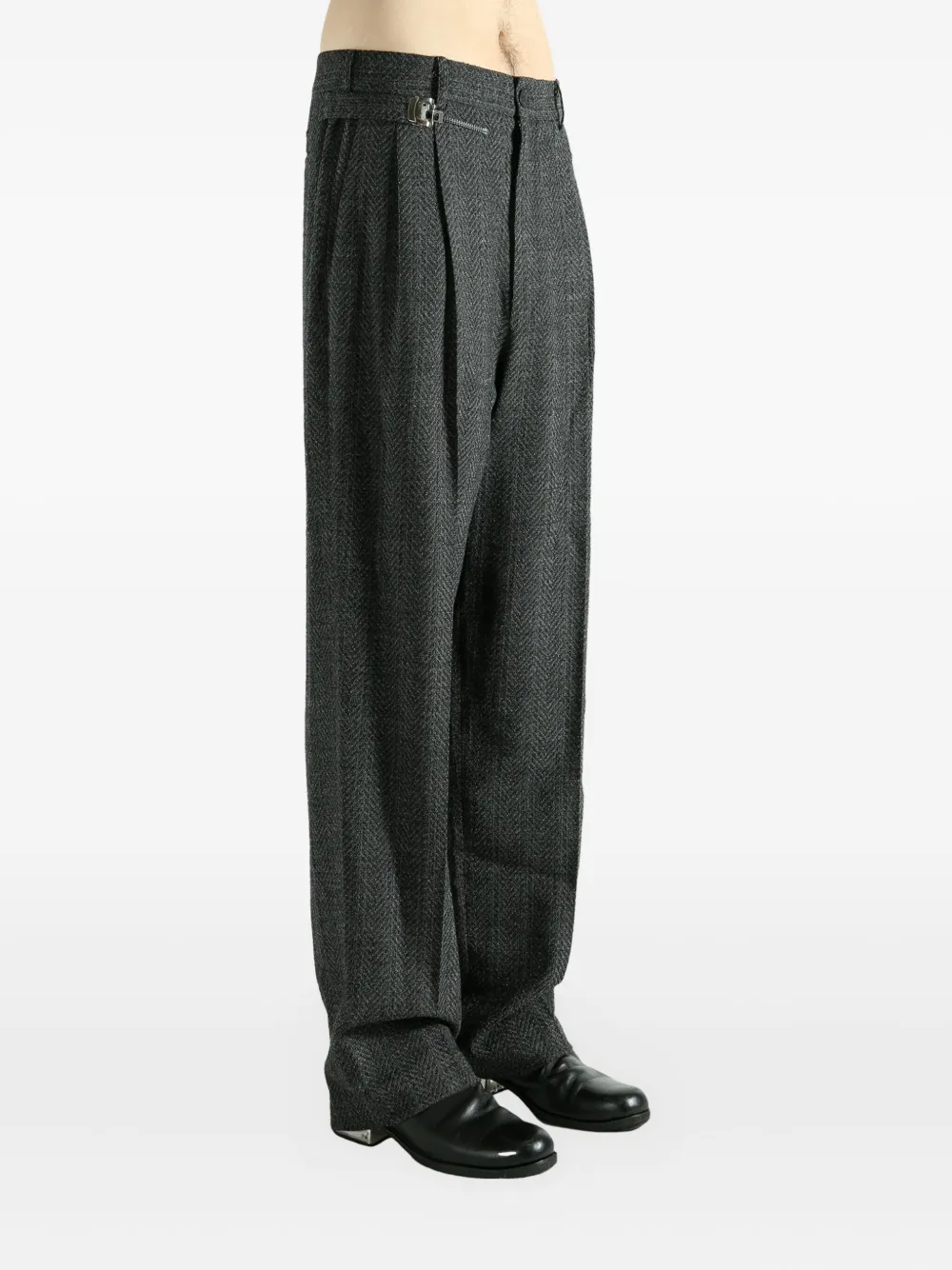 Magliano Regolatore Pleated Herringbone Trousers In Black