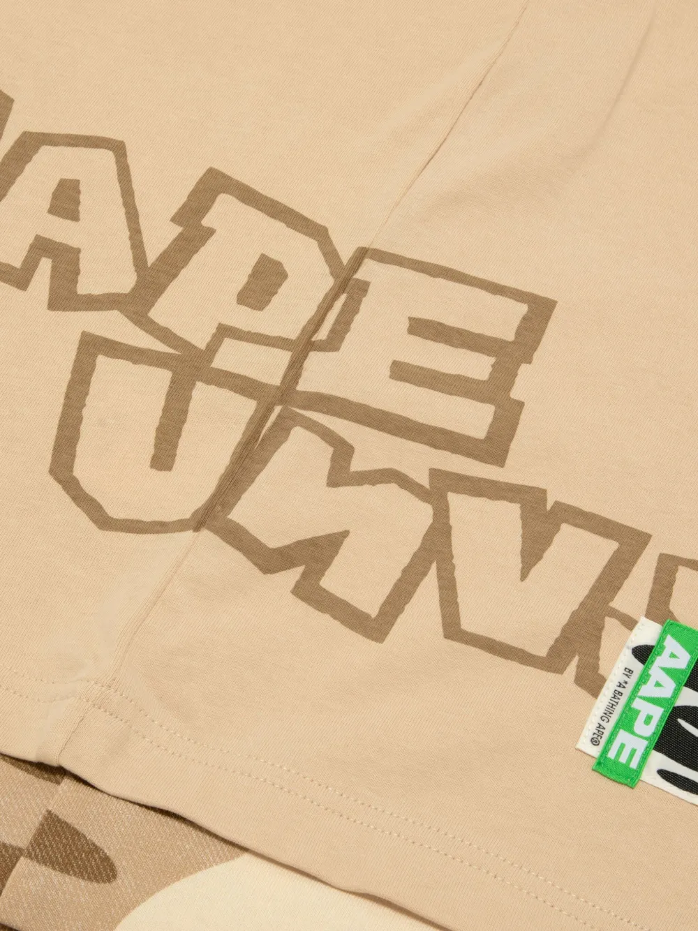 AAPE BY *A BATHING APE T-shirt met camouflage vlak Beige