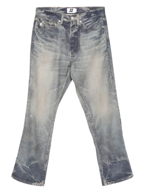 izzue logo-patched jeans 