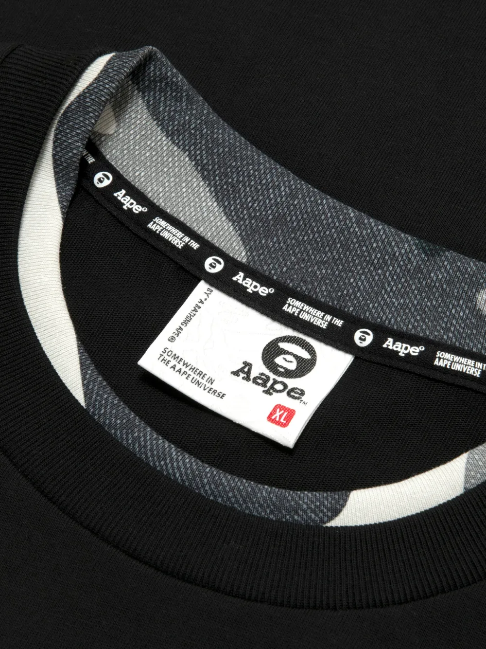 AAPE BY *A BATHING APE Katoenen T-shirt met camouflagedetail Zwart