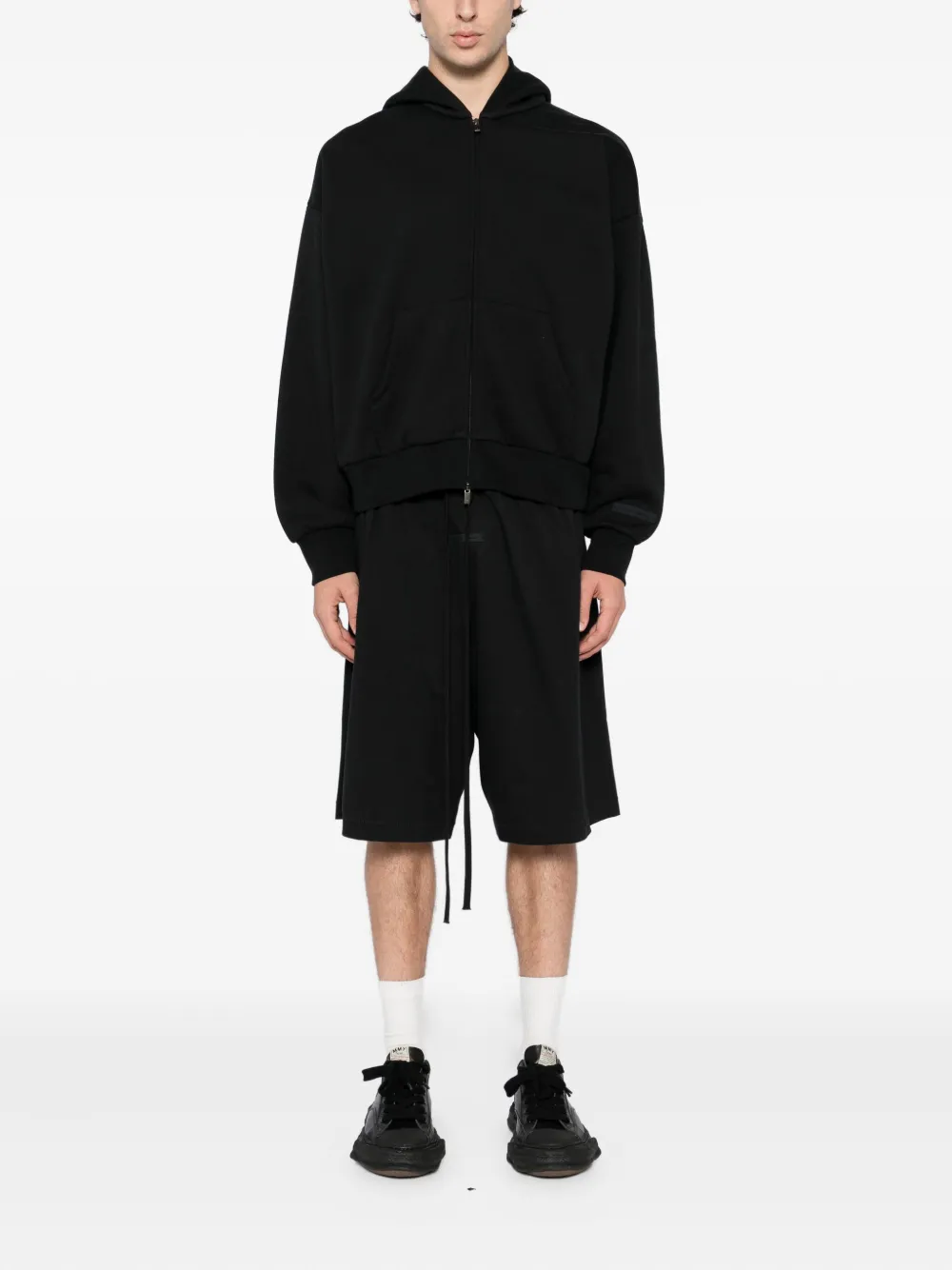 FEAR OF GOD ESSENTIALS Shorts met logopatch - Zwart