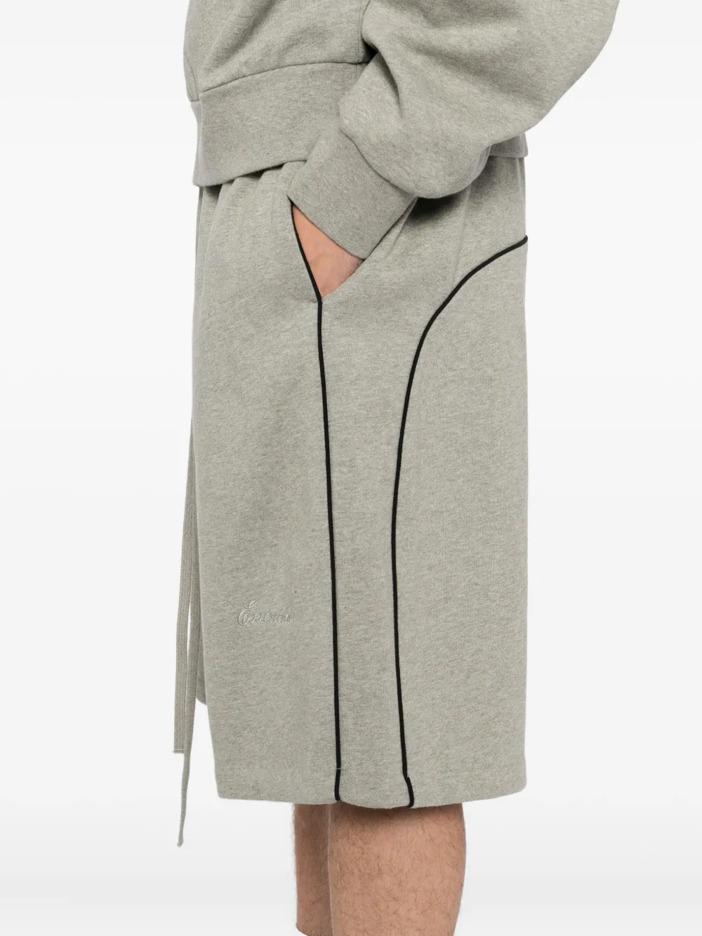 FEAR OF GOD ESSENTIALS Shorts met geborduurd logo Grijs