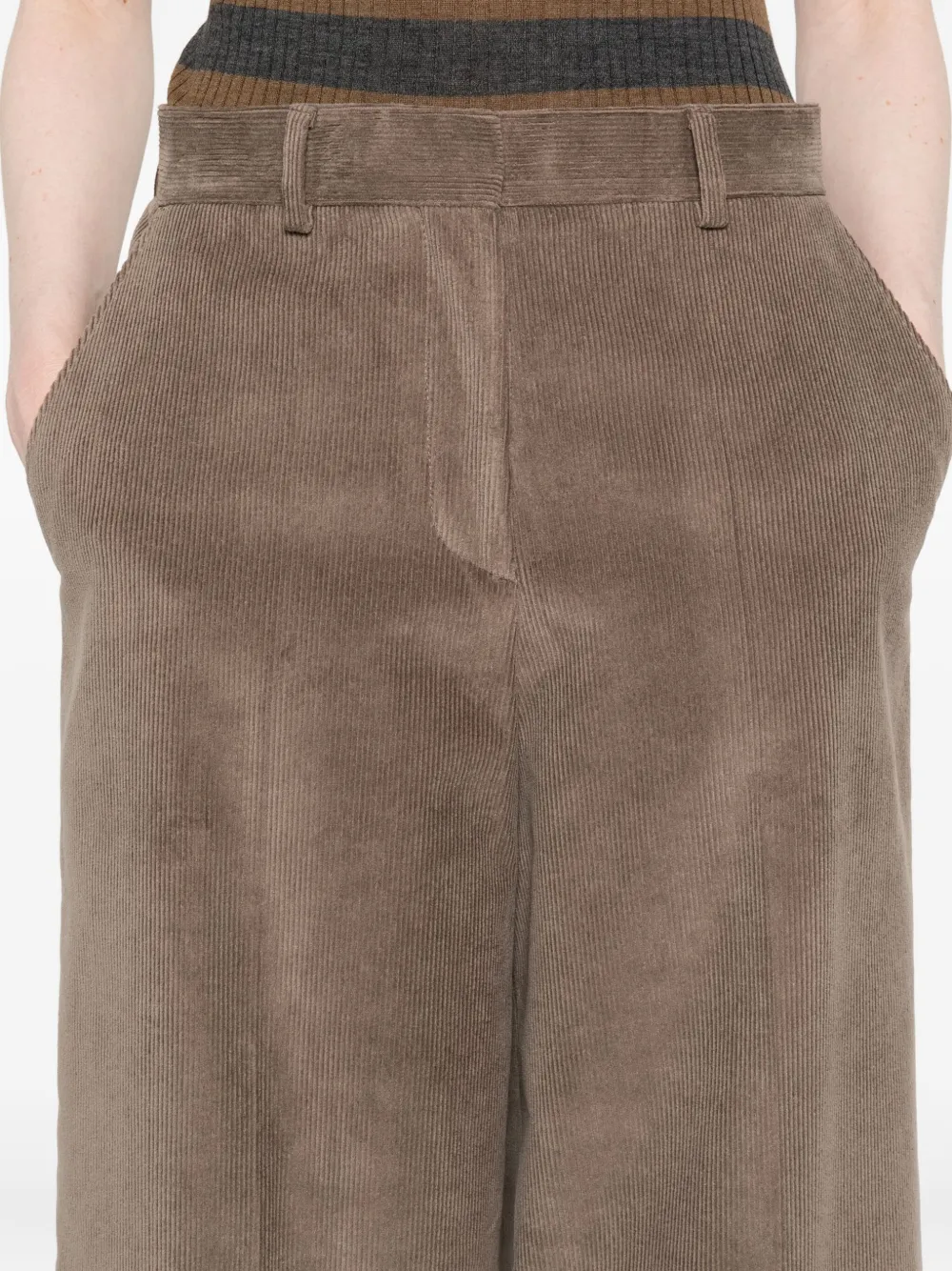 Officine Generale Ribfluwelen broek met wijde pijpen Bruin