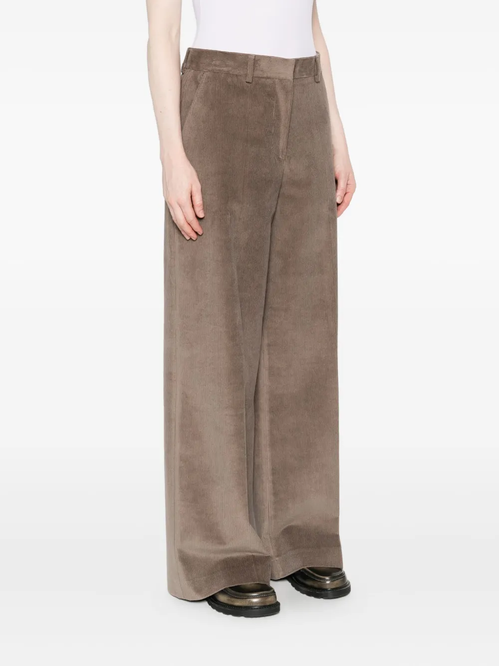 Officine Generale Ribfluwelen broek met wijde pijpen Bruin