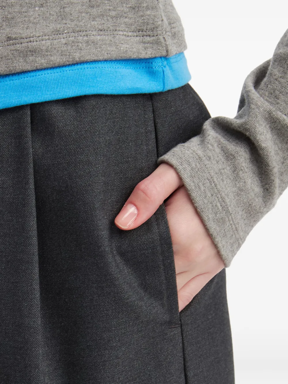 Tout A Coup Pleated-details Trousers In Gray