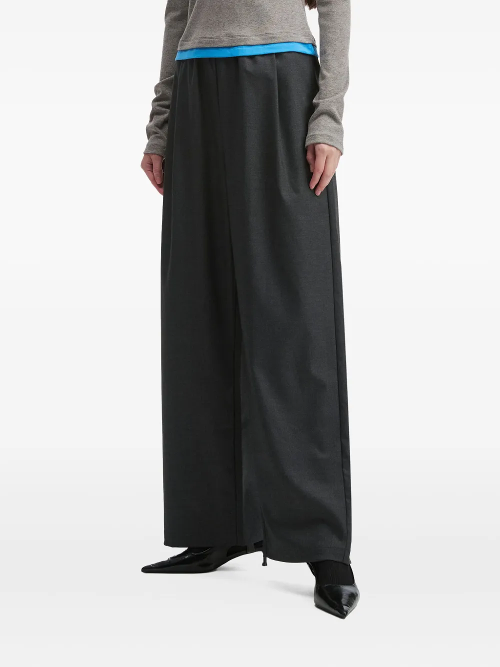Tout A Coup Pleated-details Trousers In Gray