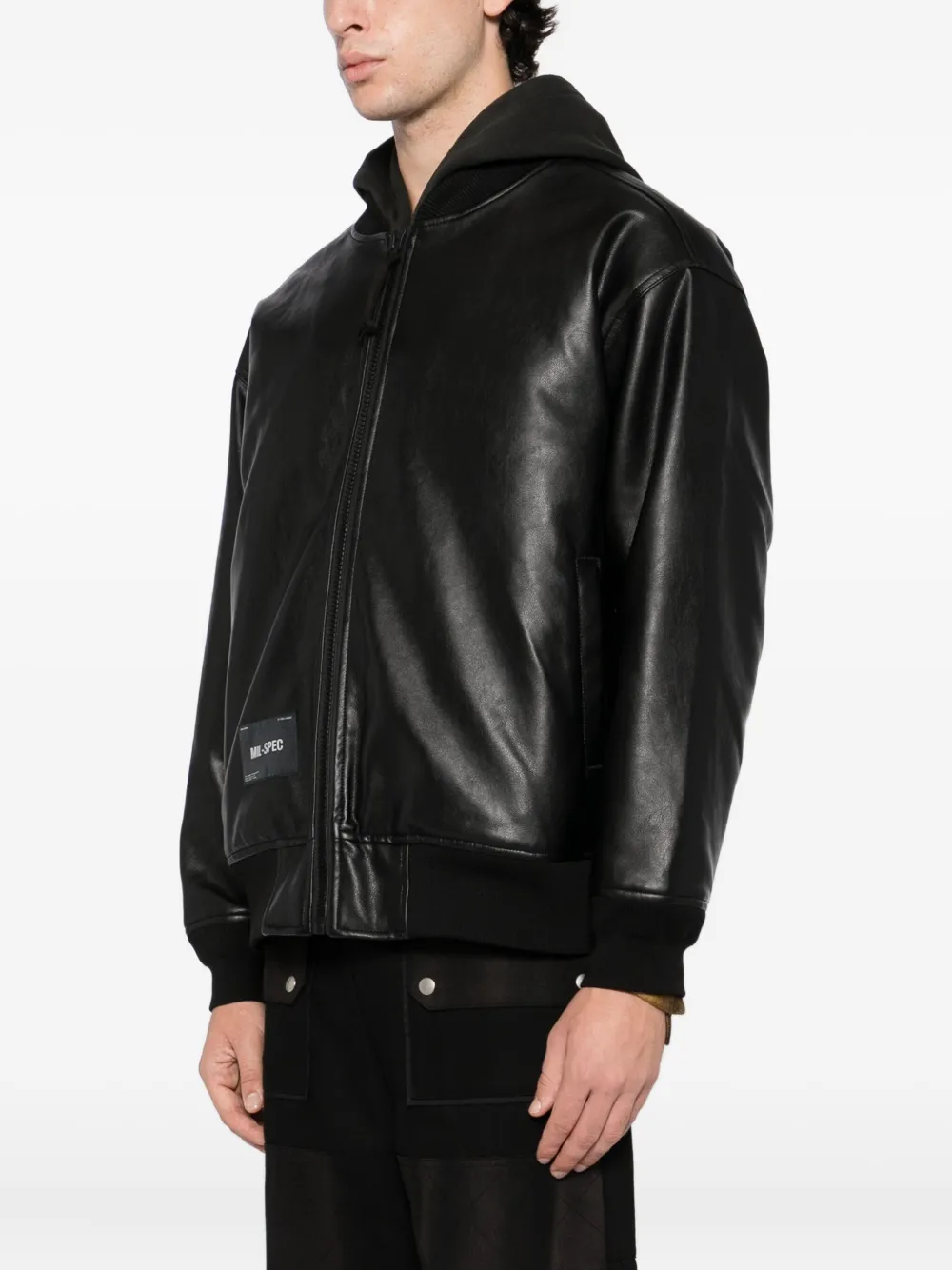 izzue Jack met logopatch Zwart