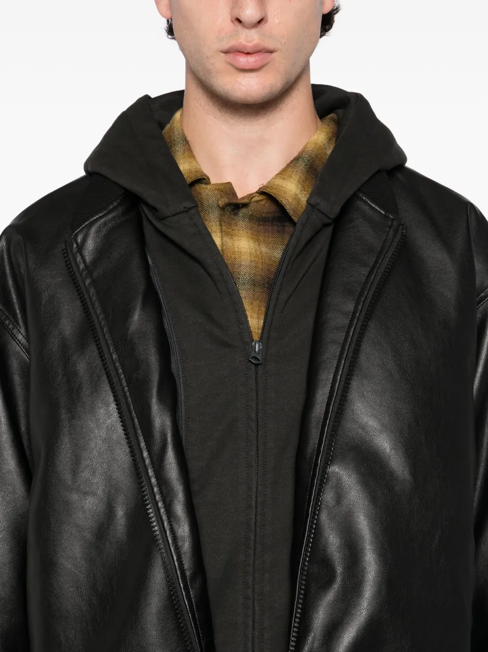 izzue Jack met logopatch Zwart