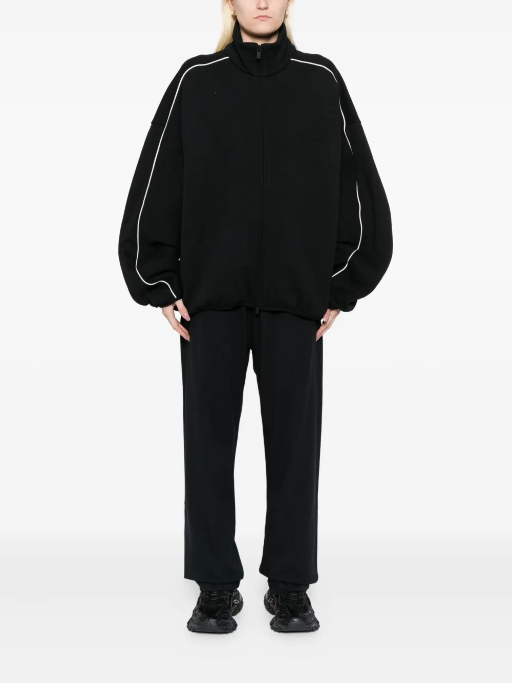 FEAR OF GOD ESSENTIALS logo-patch trousers | Tapered Pants | Image 2