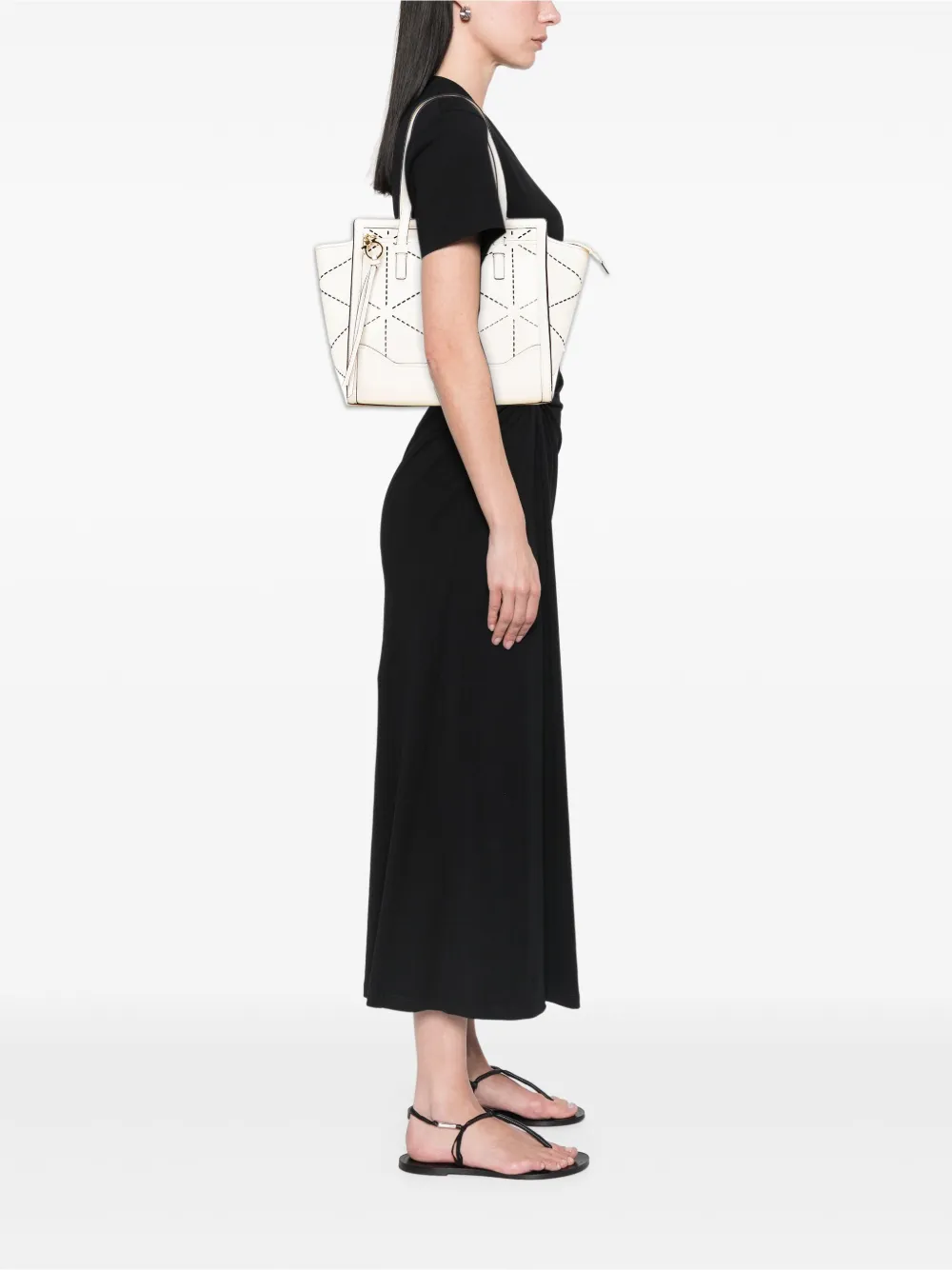 Ferragamo Pre-Owned 2000-2025 medium geperforeerde leren Amy shopper | Pre-owned | Image 2