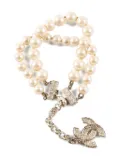 CHANEL Pre-Owned 2000s faux-pearl interlocking-logo bracelet - Silver