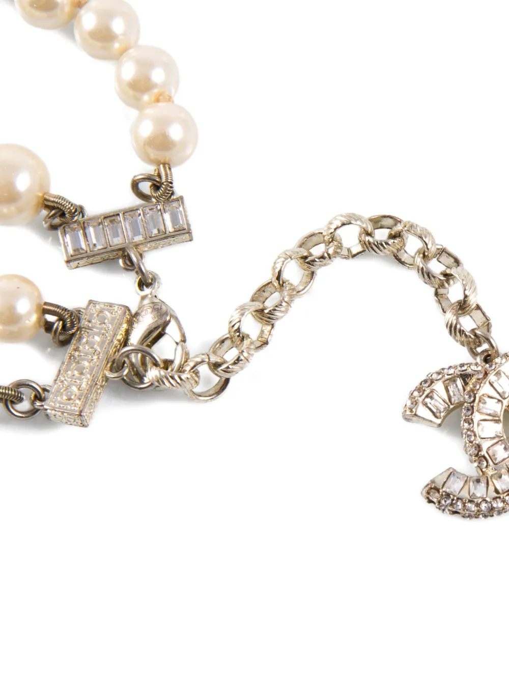 Pre-owned Chanel 2000s Faux-pearl Interlocking-logo Bracelet In Silver