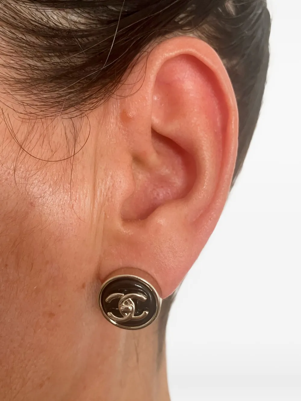CHANEL Pre-Owned 2000s CC logo round earrings | Image 2