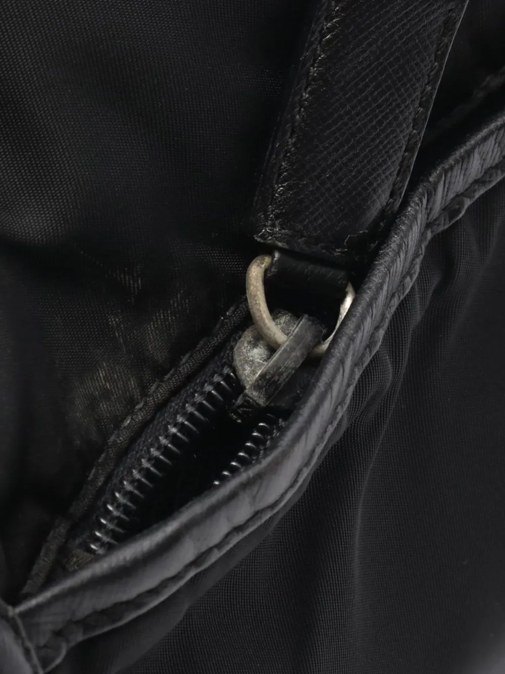 Prada Pre-Owned 2000-2013 Saffiano Trimmed Tessuto Buckle Messenger Bag crossbody bag | Pre-Owned | Image 2