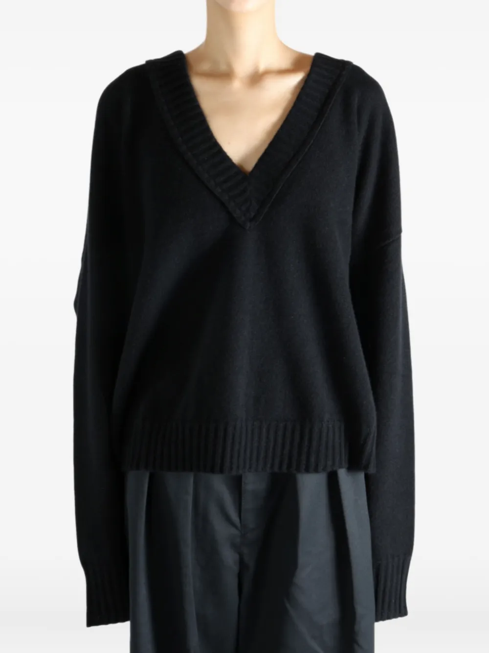 Ziggy Chen V-neck Wool Sweater In Blue