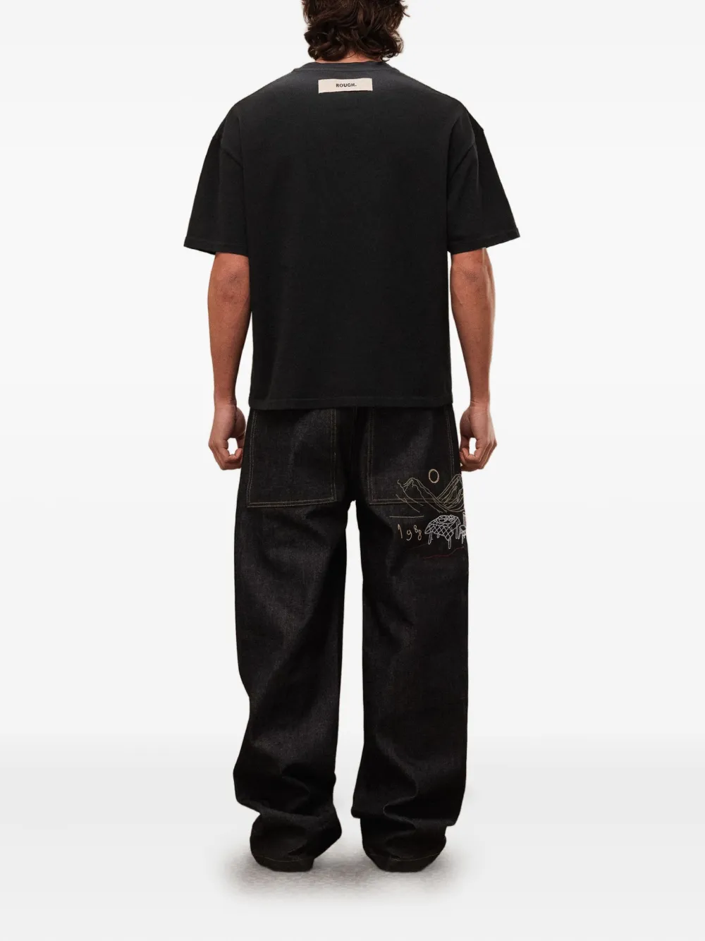 ROUGH. T-shirt met geborduurd logo Zwart