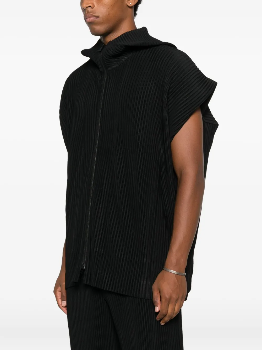 Homme Plissé Issey Miyake Geplooide bodywarmer met capuchon Zwart