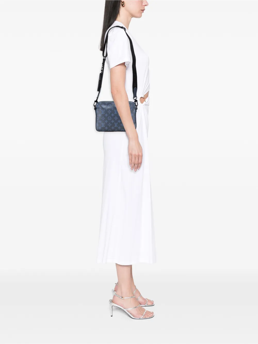 Louis Vuitton Pre-Owned 2020-2024 Monogram Shadow Duo Messenger crossbody bag | Pre-Owned | Image 2