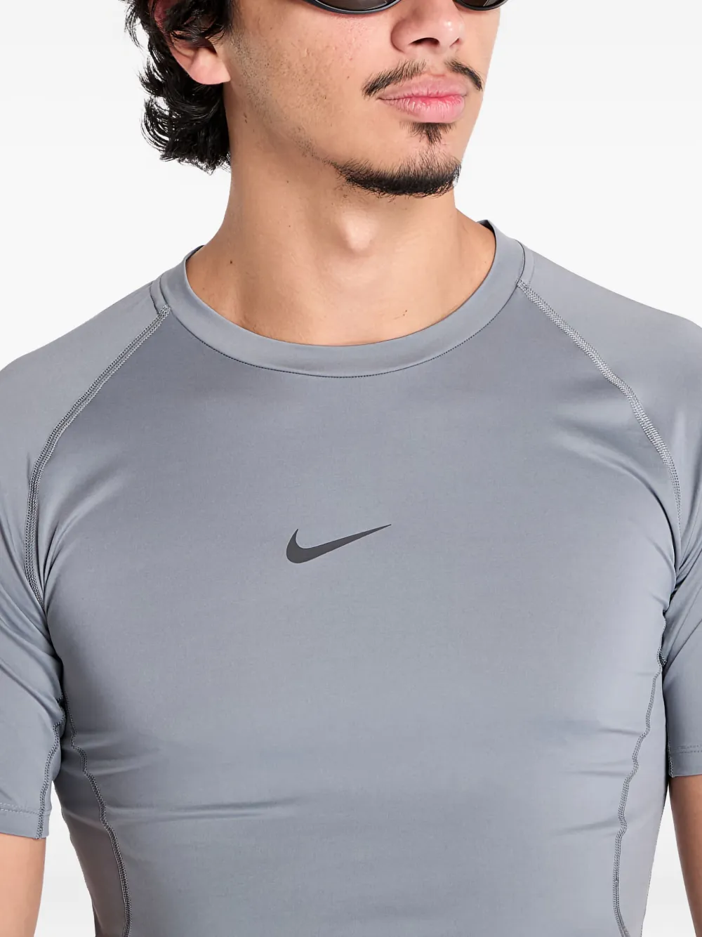 Nike Performance T-shirt met korte mouwen Grijs