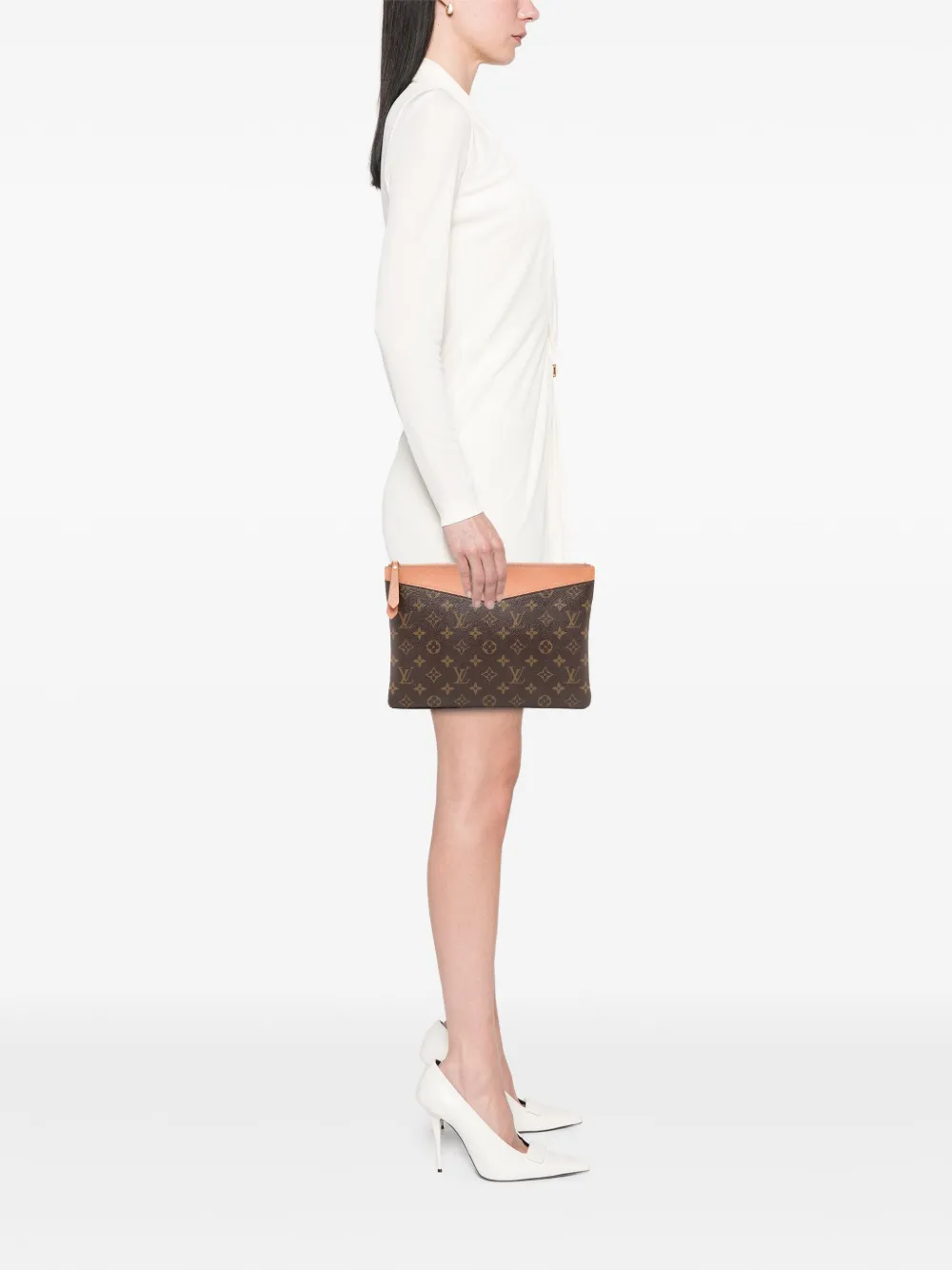 Louis Vuitton Pre-Owned 2017 Monogram Daily Pouch clutch bag | Pre-Owned | Image 2