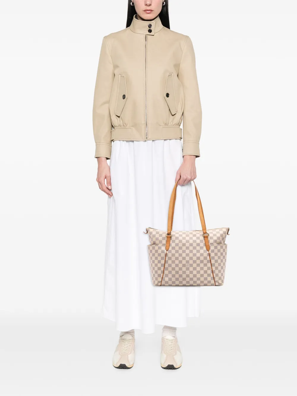 Pre-owned Louis Vuitton 2011 Damier Azur Totally Mm Tote Bag In White