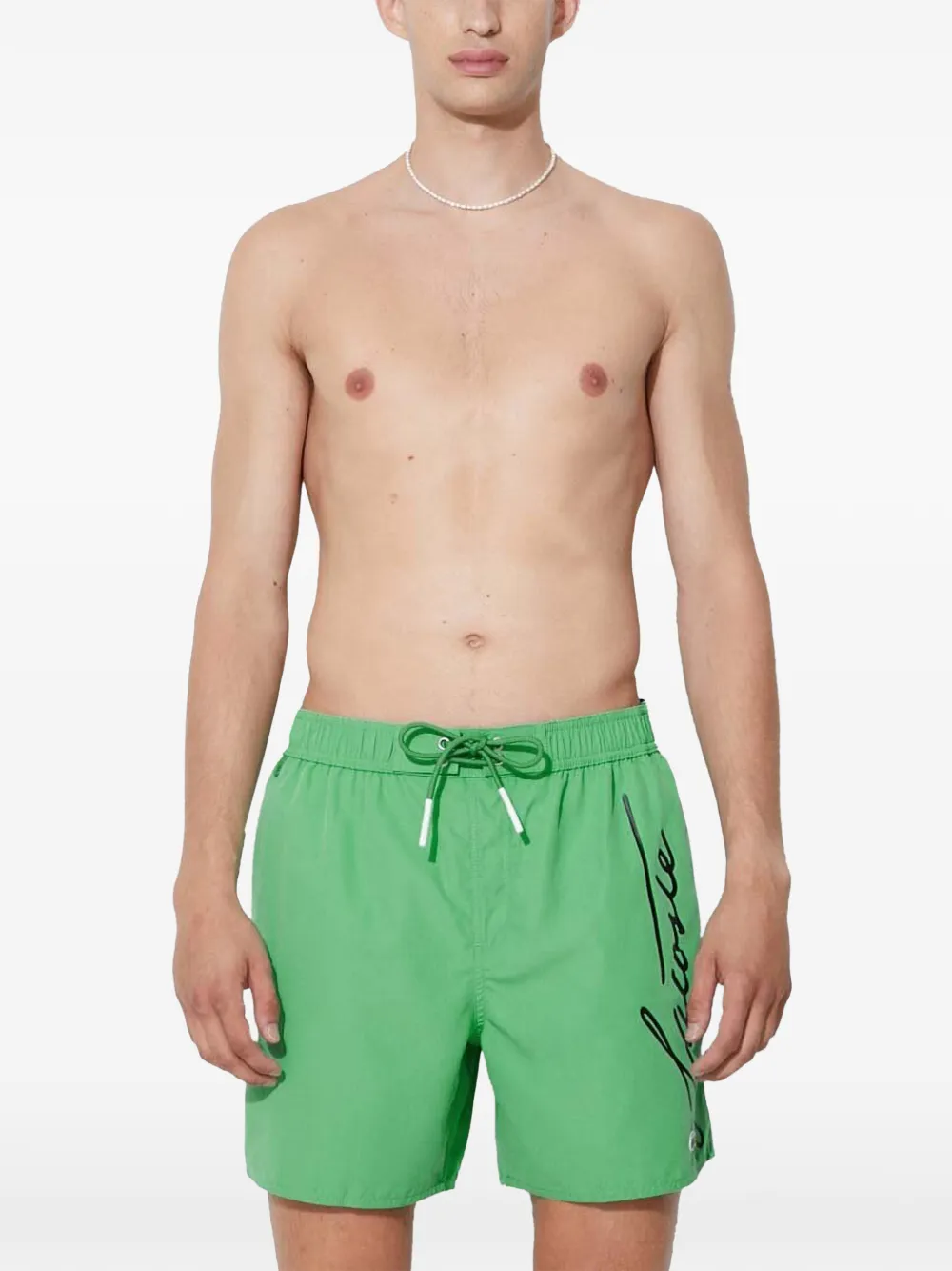 Lacoste logo-script drawstring swim shorts - Grün