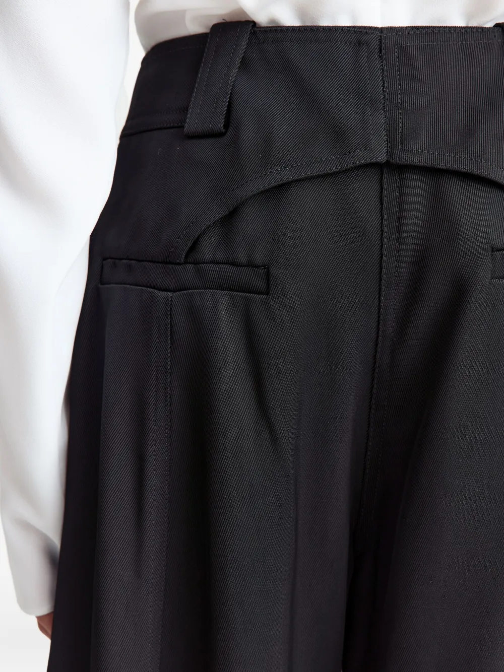 16arlington Balloon Trousers In Black