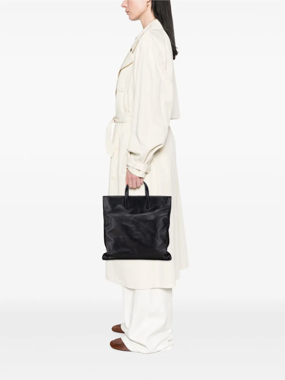Loewe Pre-Owned 2010-2025 Leather Anagram Flat tote bag | Pre-Owned | Image 2