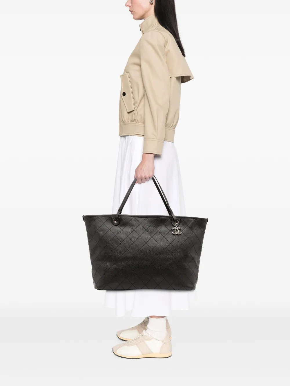 CHANEL Pre-Owned 2014 XL Quilted Caviar Shopping Fever tote bag | Pre-Owned | Image 2