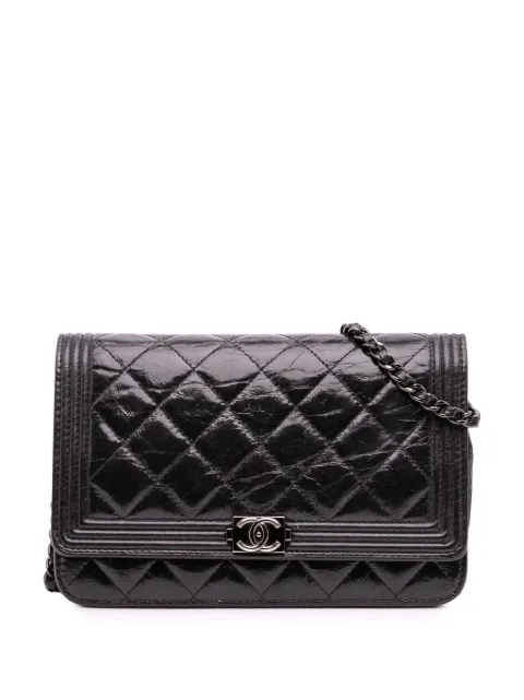 CHANEL Pre-Owned 2014 Quilted Shiny Aged Calfskin Boy Wallet On Chain crossbody bag