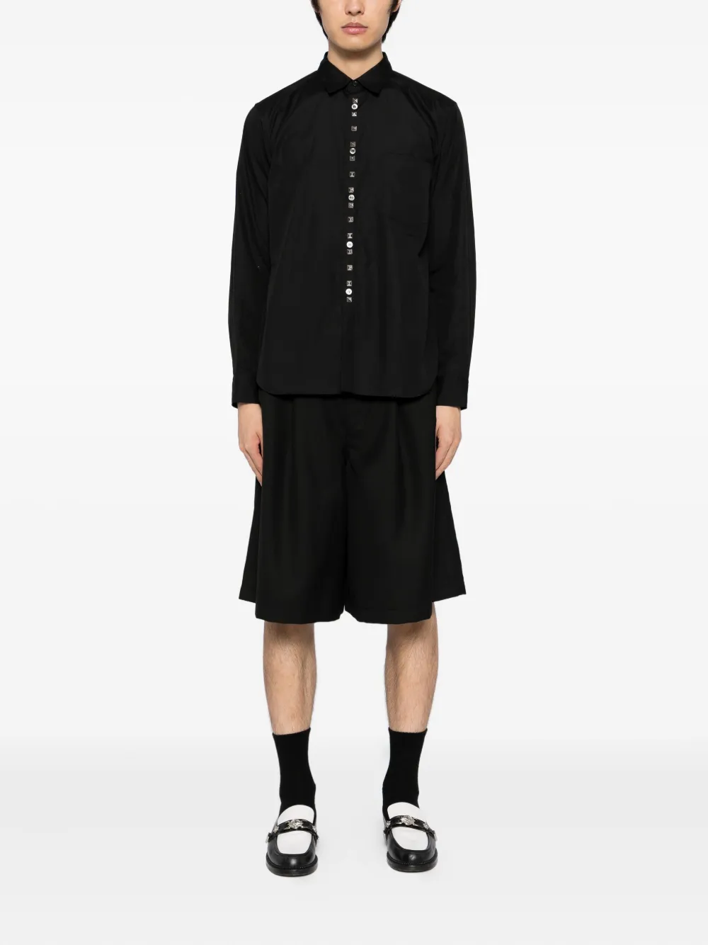 Black Comme Des Garçons camisa con botones y aplique | Camisas | Image 2