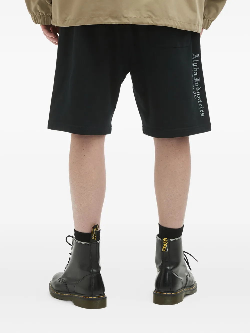 Alpha Industries Katoenen shorts met logo-patch Zwart