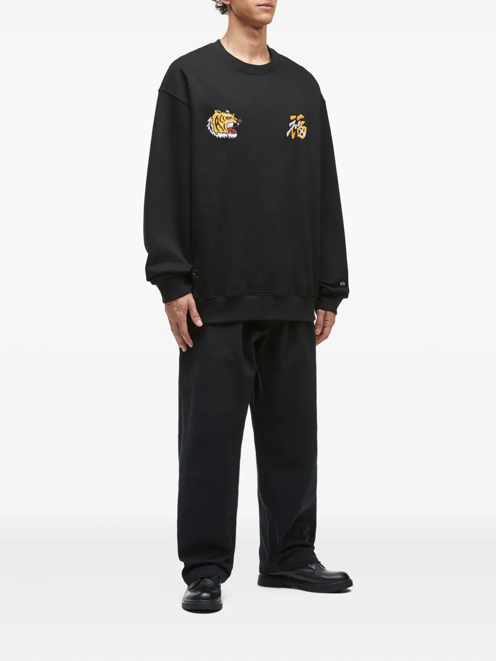 Alpha Industries Sweater met ronde hals en geborduurde tijger - Zwart