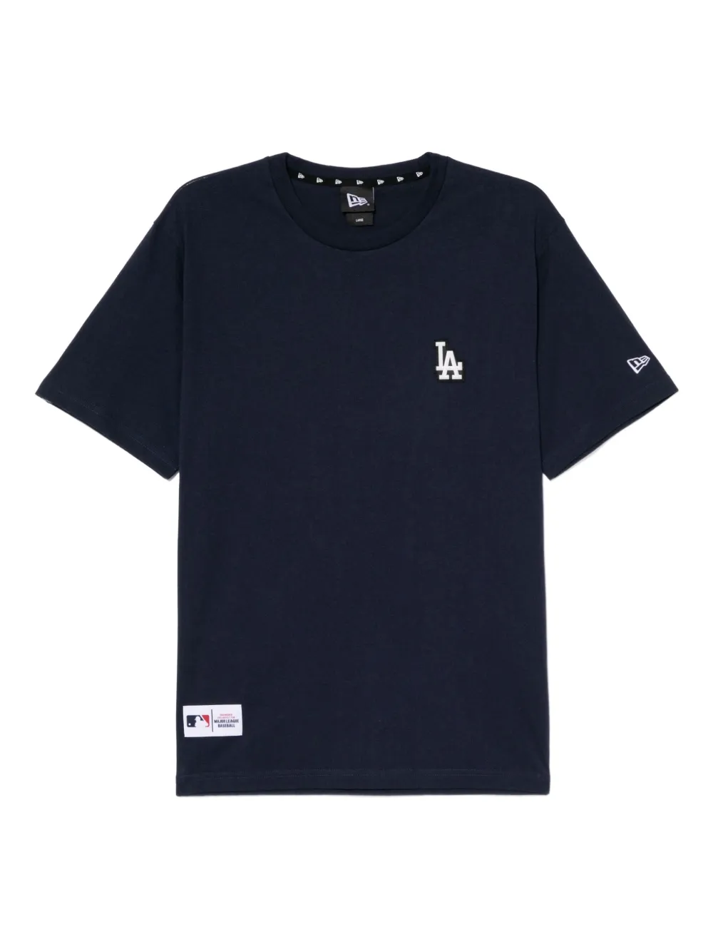 NEW ERA CAP ロゴパッチ Tシャツ - ブルー NEW ERA CAP ロゴパッチ Tシャツ - ブルー