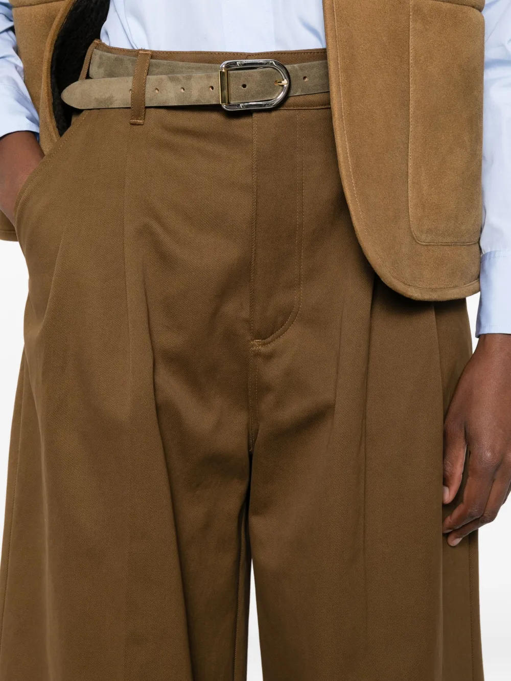 Soeur Pleated Trousers In Brown