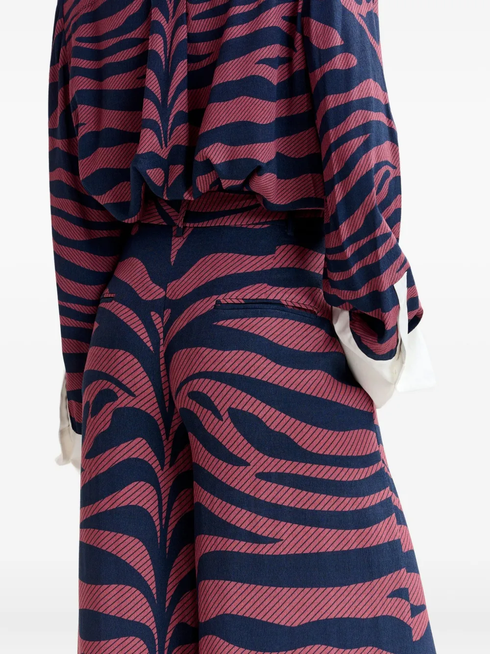 Essentiel Antwerp Side-pockets Pleated Trousers In Pink