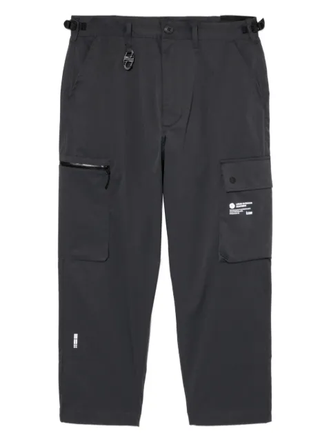 izzue pantalones con logo estampado