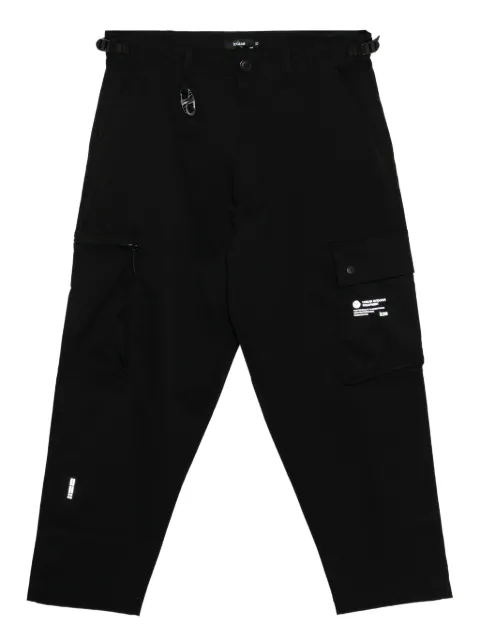 izzue logo-patched trousers 