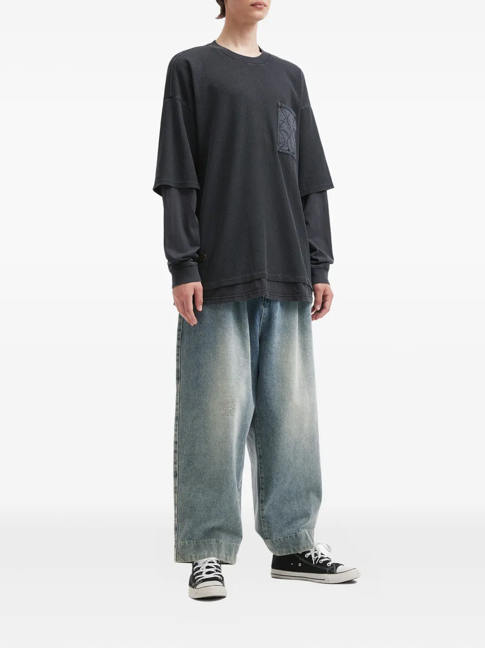 Aftermaths Geribbeld T-shirt met gewatteerde zak - Zwart