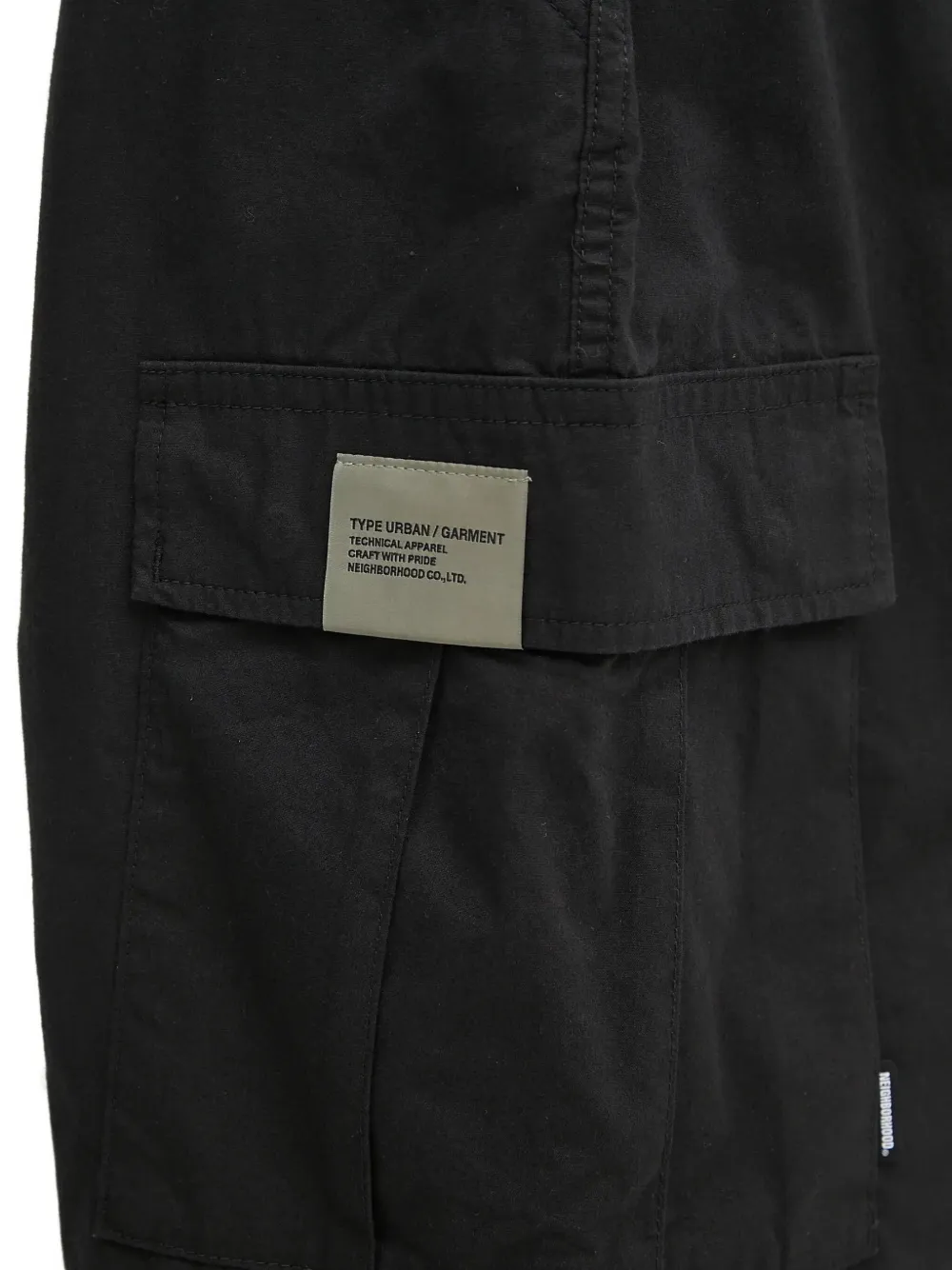 Neighborhood Shorts met cargo zak Zwart