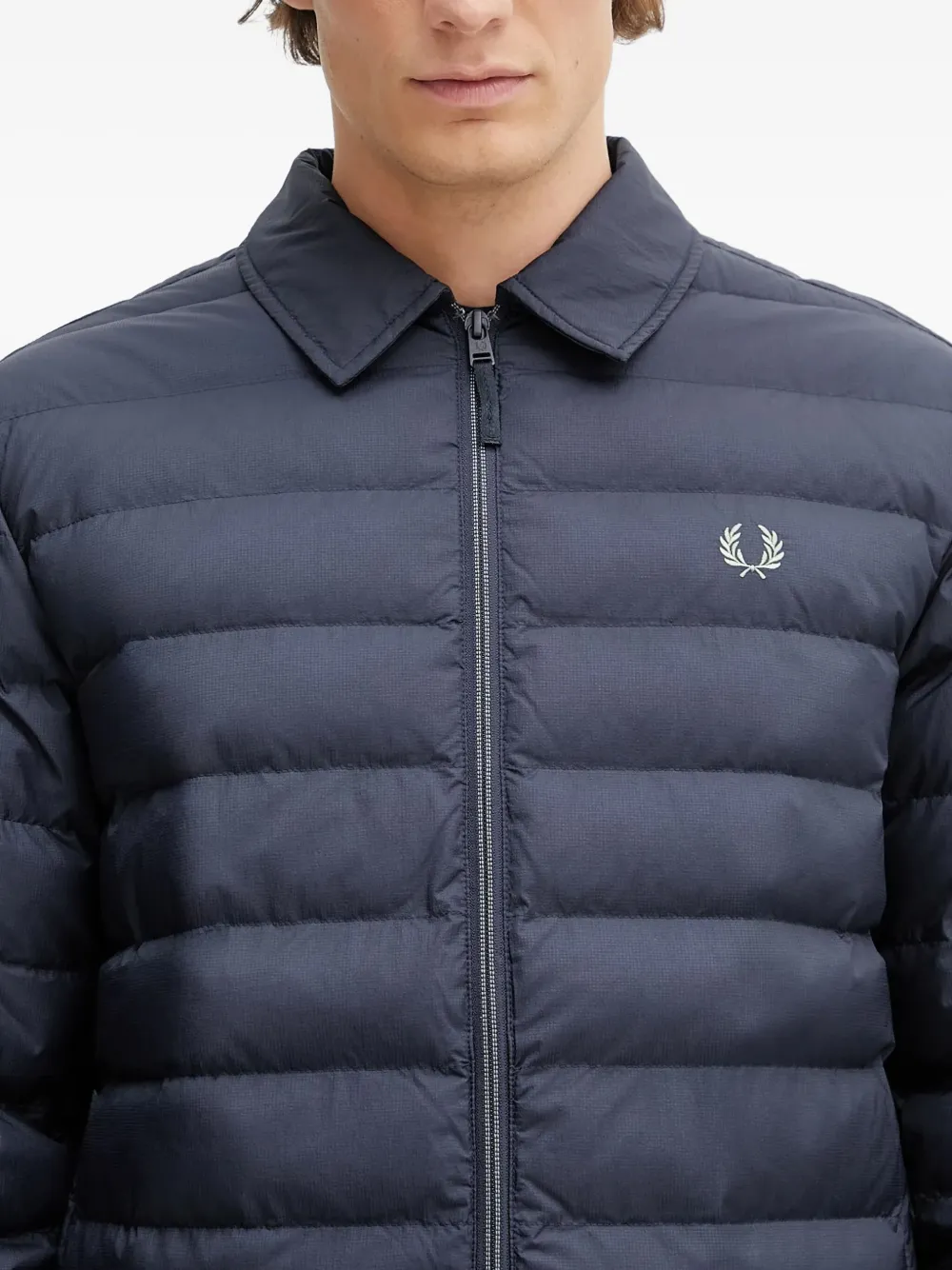 Fred Perry Gewatteerd jack met geborduurd logo Blauw
