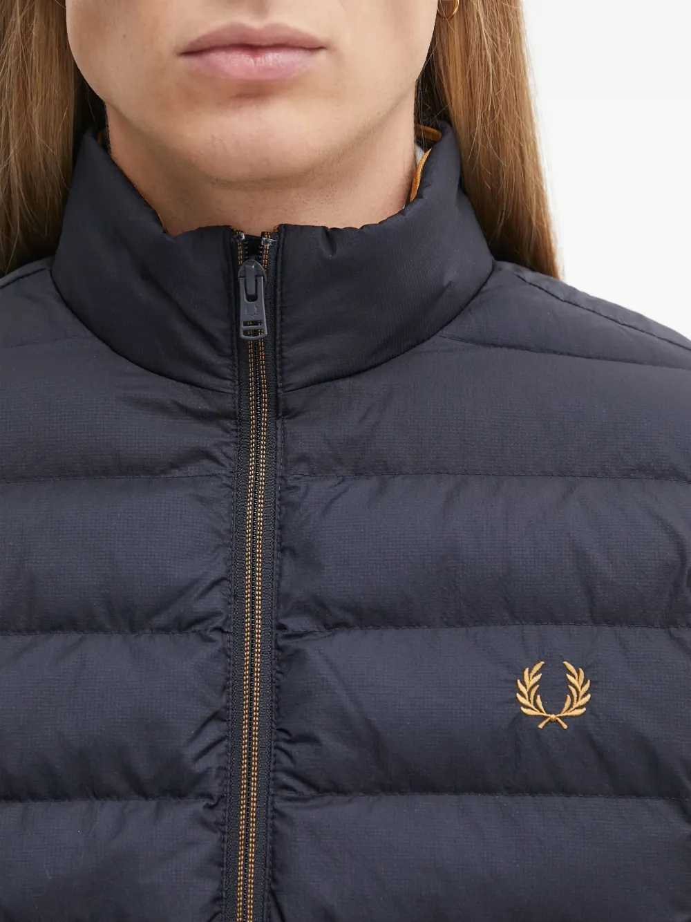 Fred Perry Gewatteerd jack met geborduurd logo Blauw
