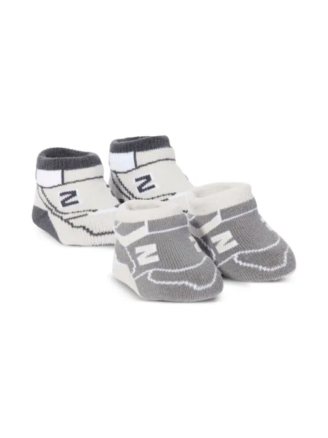 New Balance Kids طقم حذاء لين بحياكة مضلعة وسهل الارتداء (قطعتان)