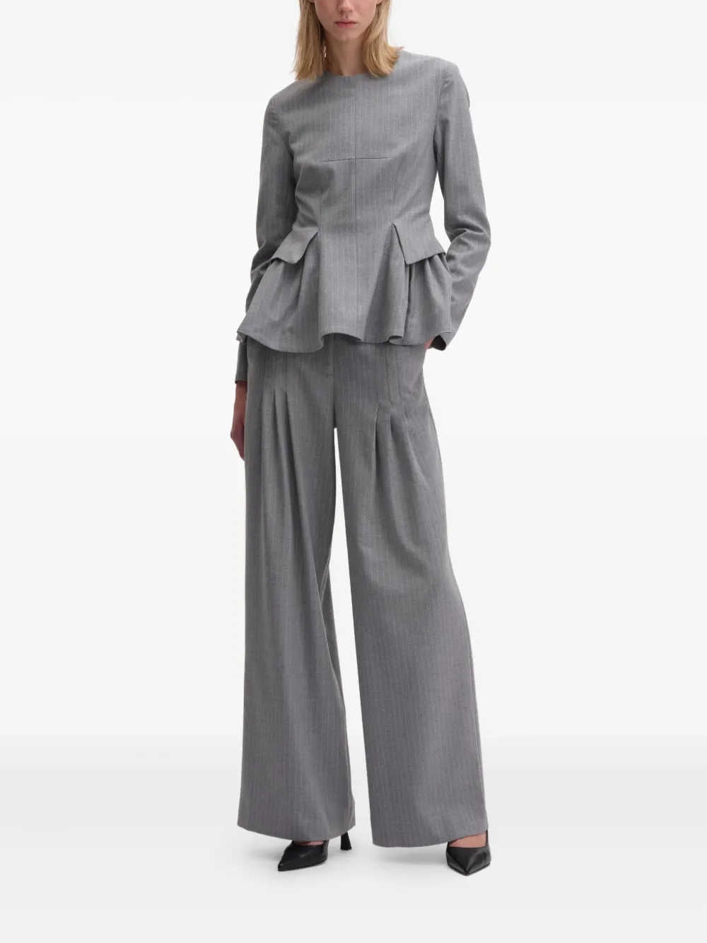 REMAIN pinstripe-oattern pleated trousers - Grijs