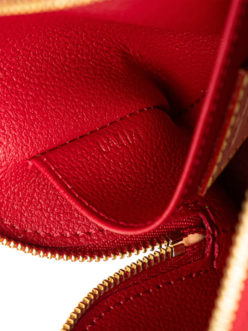 Pre-owned Louis Vuitton 2011 Monogram Vernis Rayures Cosmetic Pouch In Red