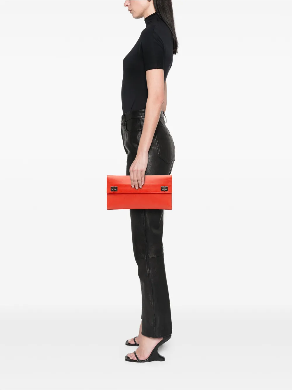 Prada Pre-Owned 2000-2025 Saffiano Flap clutch bag | Pre-Owned | Image 2