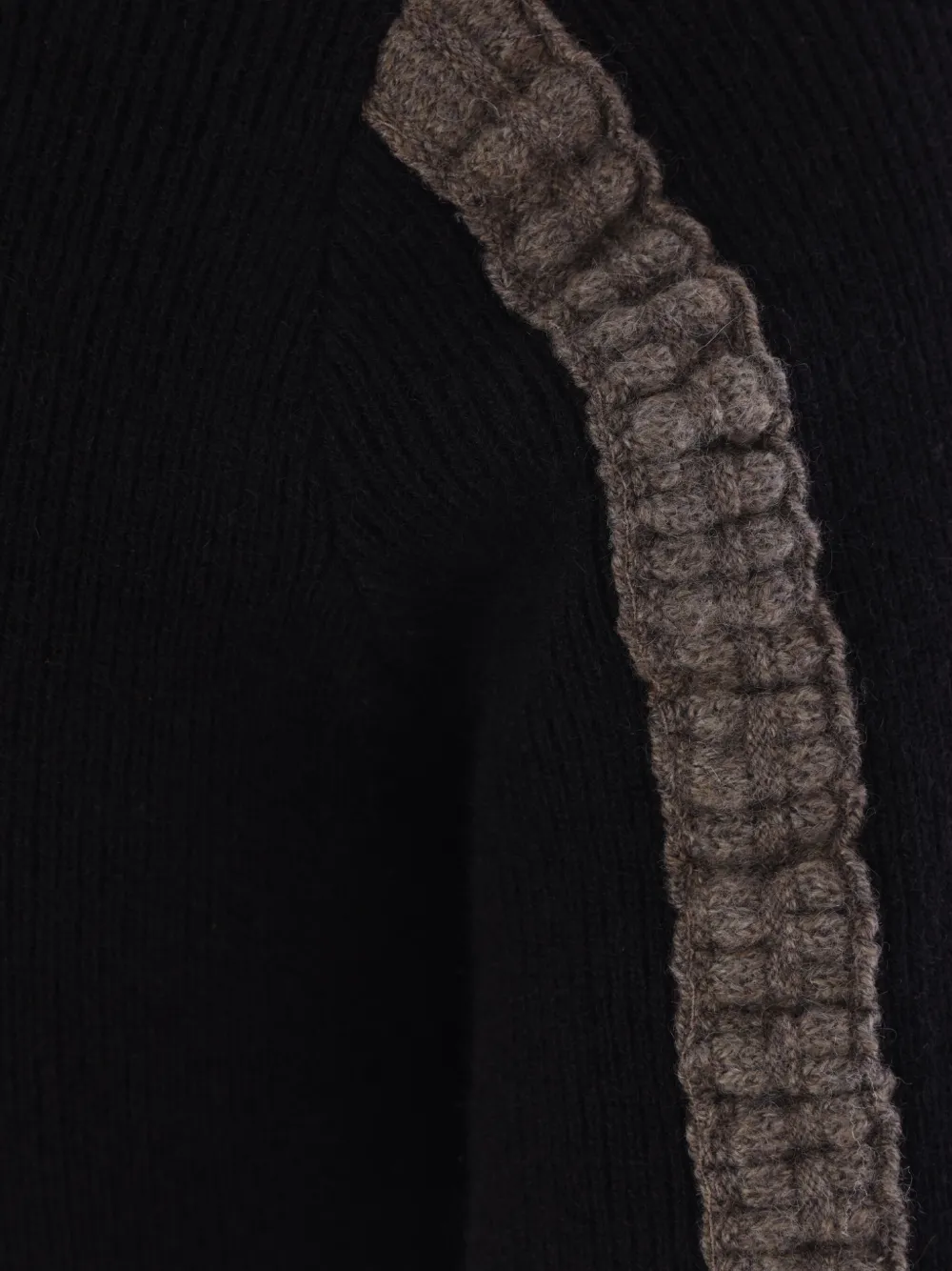 Ziggy Chen Ribbed Sweater In Black
