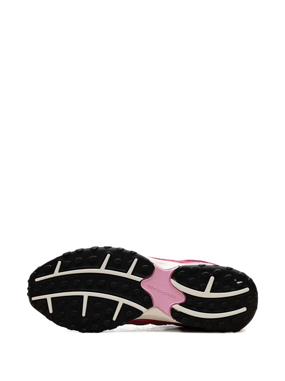New Balance x Kith 204L suède sneakers met mesh vlak Roze